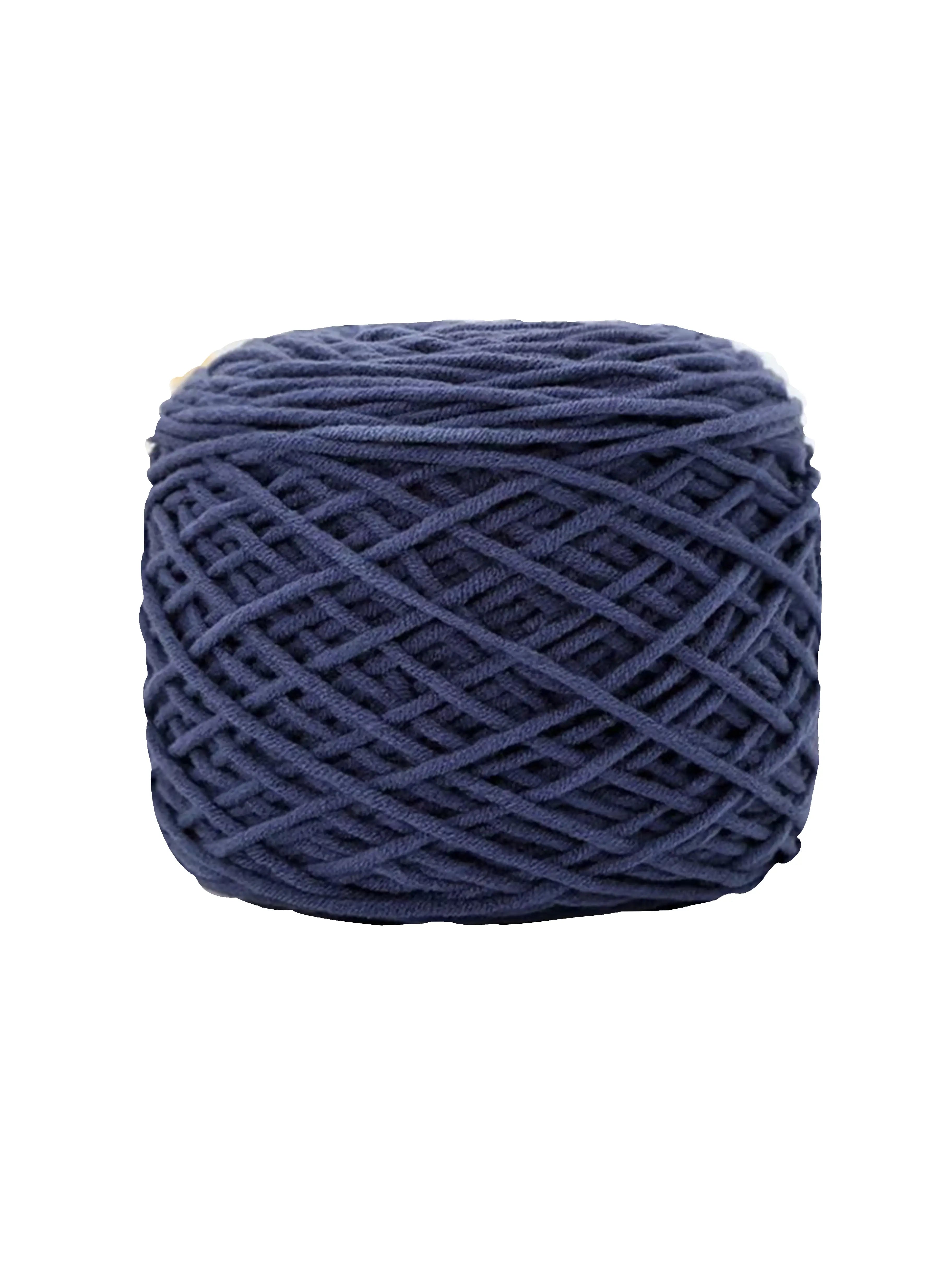 Deep oxford blue tufting yarn with elegant navy undertone